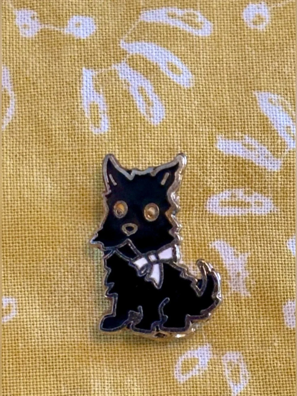 Vintage charming black